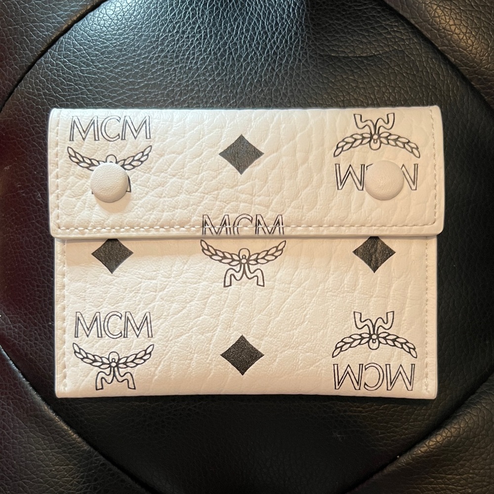 New Authentic MCM Signature Visetos Coin Pouch